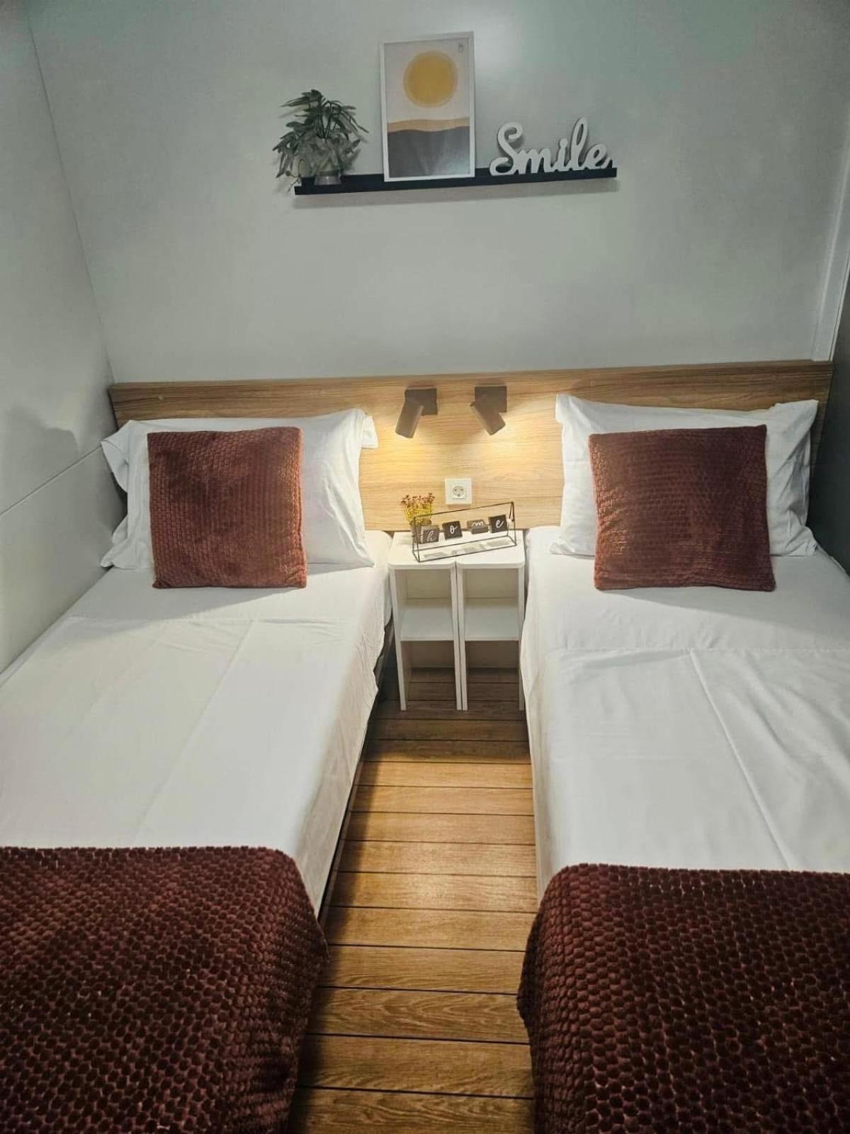 Mobile Home Peponi Del Mar, Brand New Биоград-на-Мору Экстерьер фото